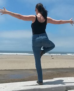 Yoga tree pose at Ocean Beach, San Francisco, CA Gwenn Jones, freelance wellness fitness blog and content writer and ACE-certified personal trainer, California